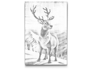 Cerf dans les montagnes enneigées - Dottingo